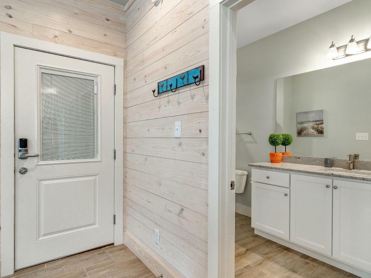 Coral Dreams-Luxe Cottage Steps From The Beach & Pool! غولف شورز المظهر الخارجي الصورة